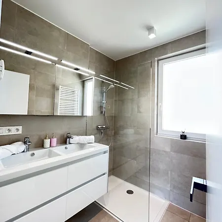 Serenity1201 أوستيند